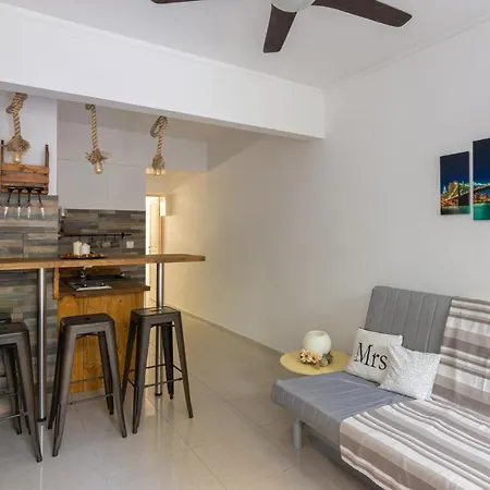 Comfy Close To Floisvos * Atene