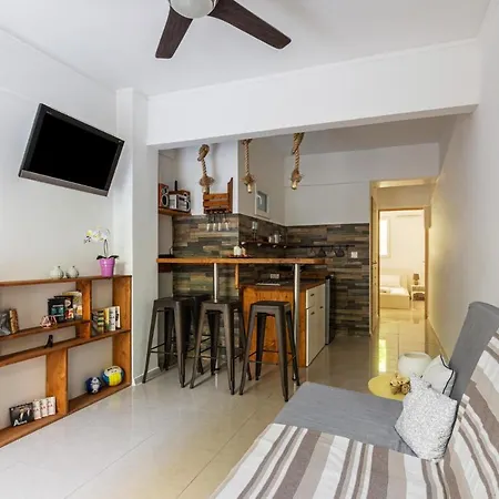Appartamento Comfy Close To Floisvos Atene